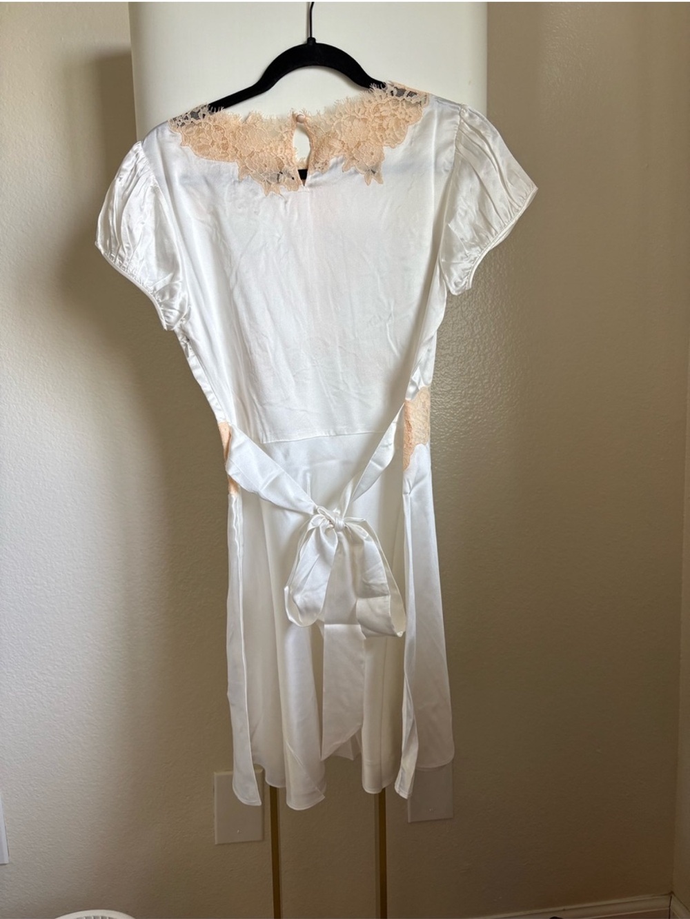 Brand New Junia Dress - Picture 2 of 6